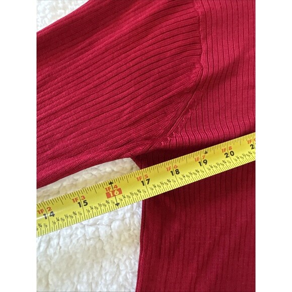 Composition New York Women’s Red Top 100% Silk Size Medium - Picture 4 of 6